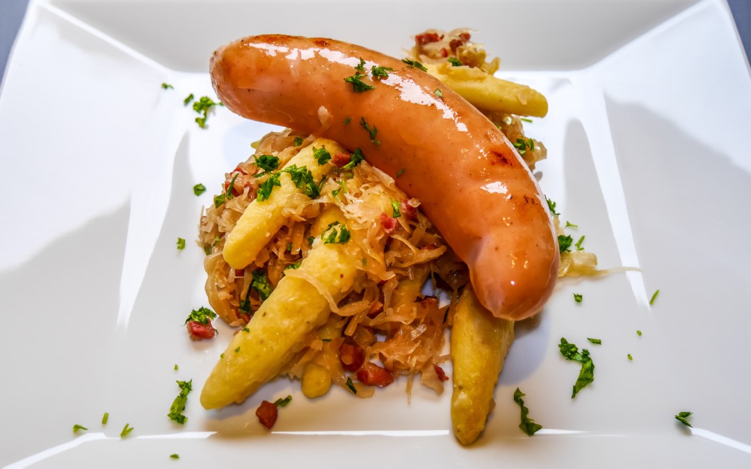 Kraut-Schupfnudeln mit Fleischwurst